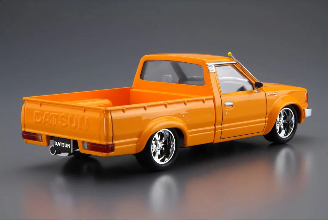 Aoshima 1/24 DATSUN TRUCK CUSTOM '82 NISSAN - Image 3