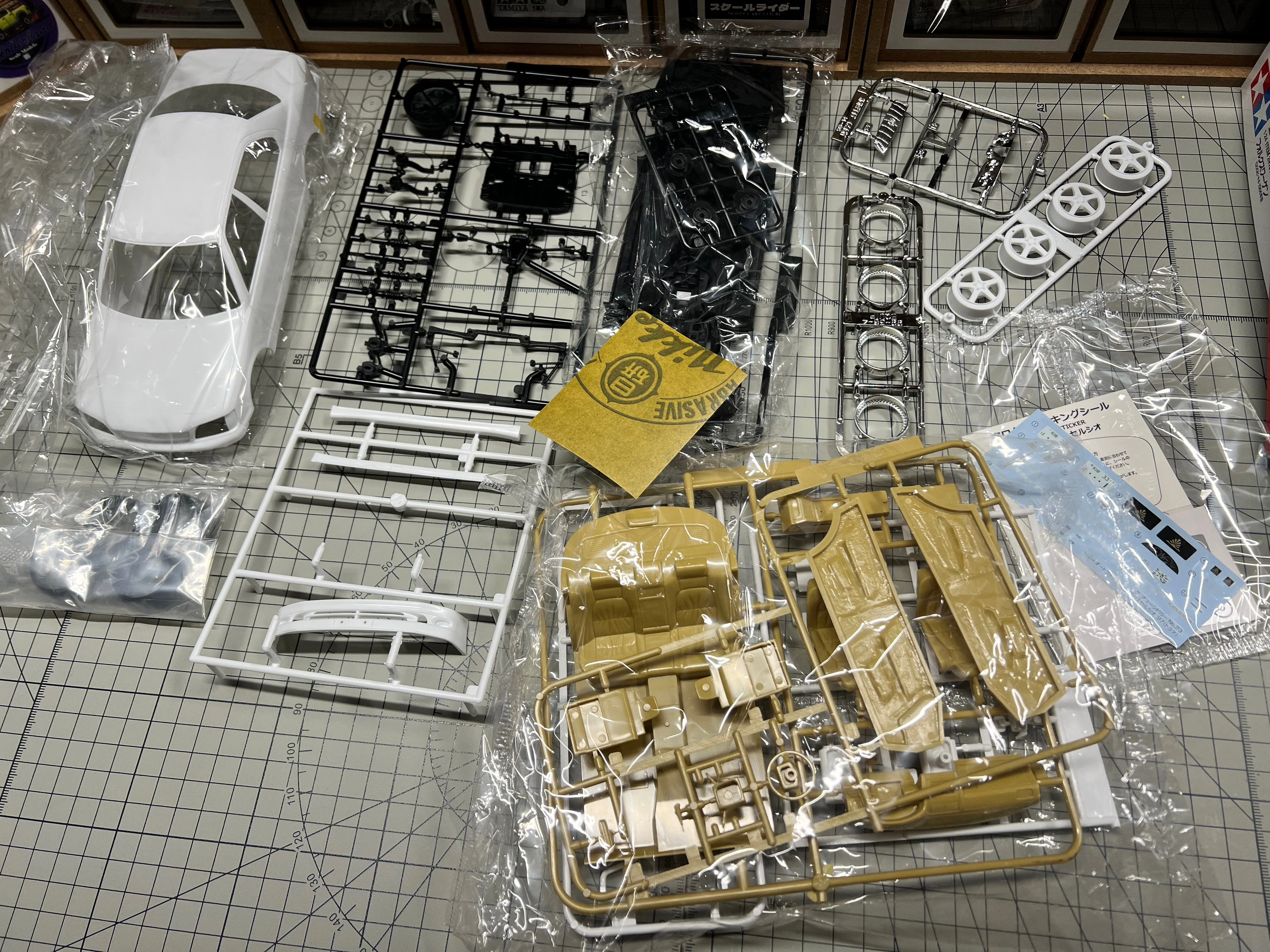 Aoshima 1/24 Toyota Auto Couture UCF21 Celsior '97 *Defect Body - Image 9