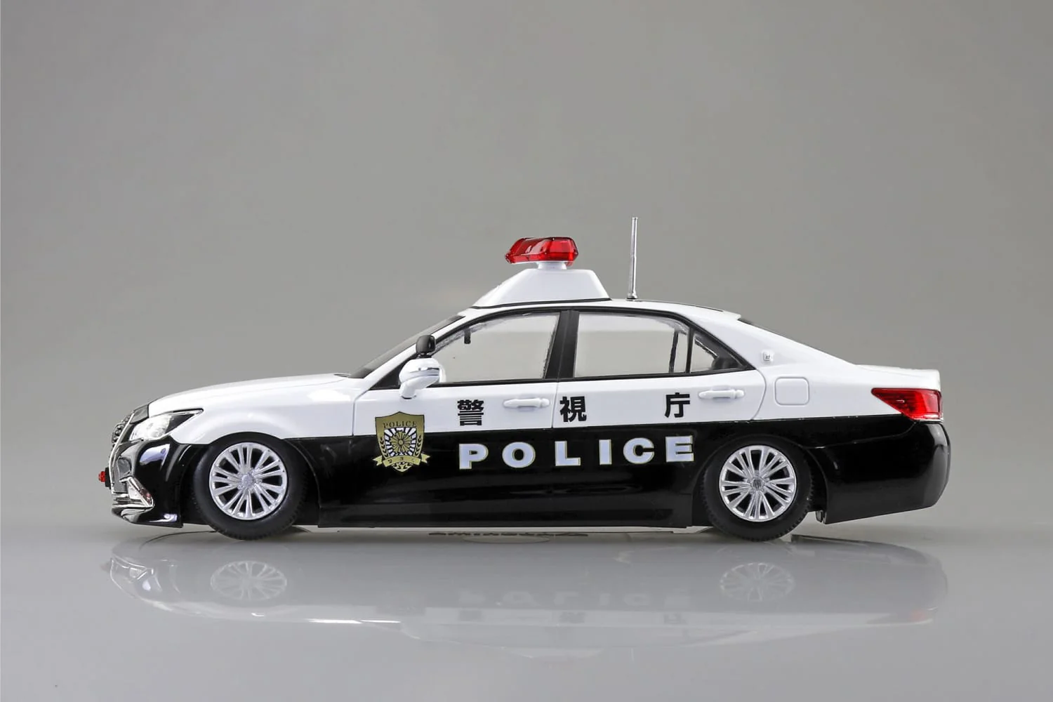 Aoshima 1/32 SNAP KIT #01-PC, TOYOTA CROWN PATROL CAR - Image 5