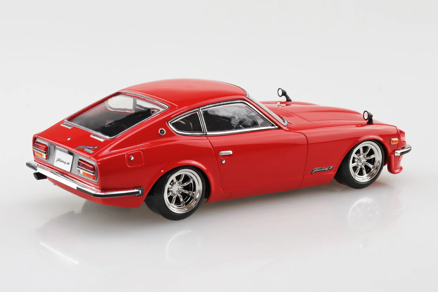 Aoshima 1/32 Snap Kit #15CU-RD Nissan S30 Fairlady Z Custom(Red) - Image 5