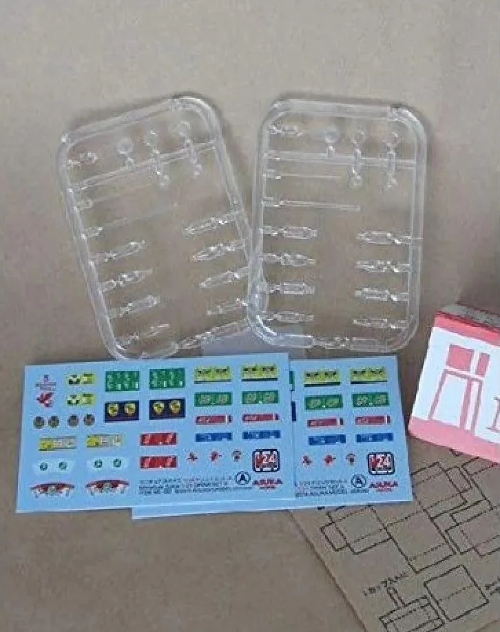Asuka Miniature Spice 1/24 Diorama Drinks Set A with Decals - Image 3