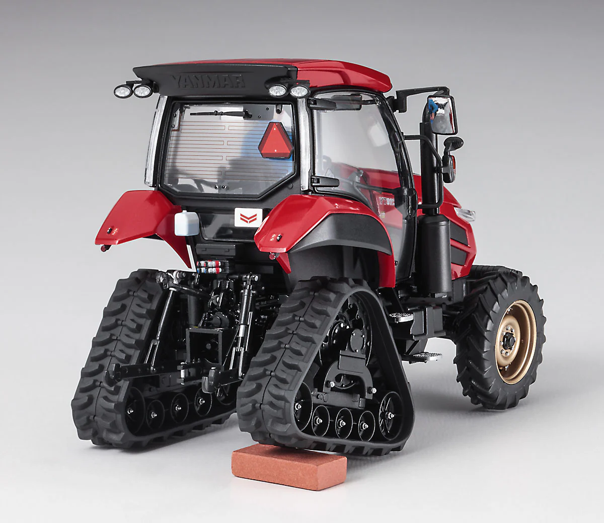 Hasegawa 1/35 Yanmar Tractor YT5113A - Image 4
