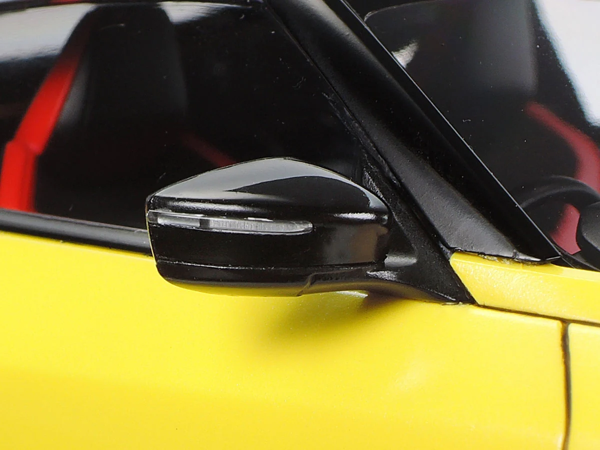 Tamiya 1/24 Nissan Z Sports Car - Image 10