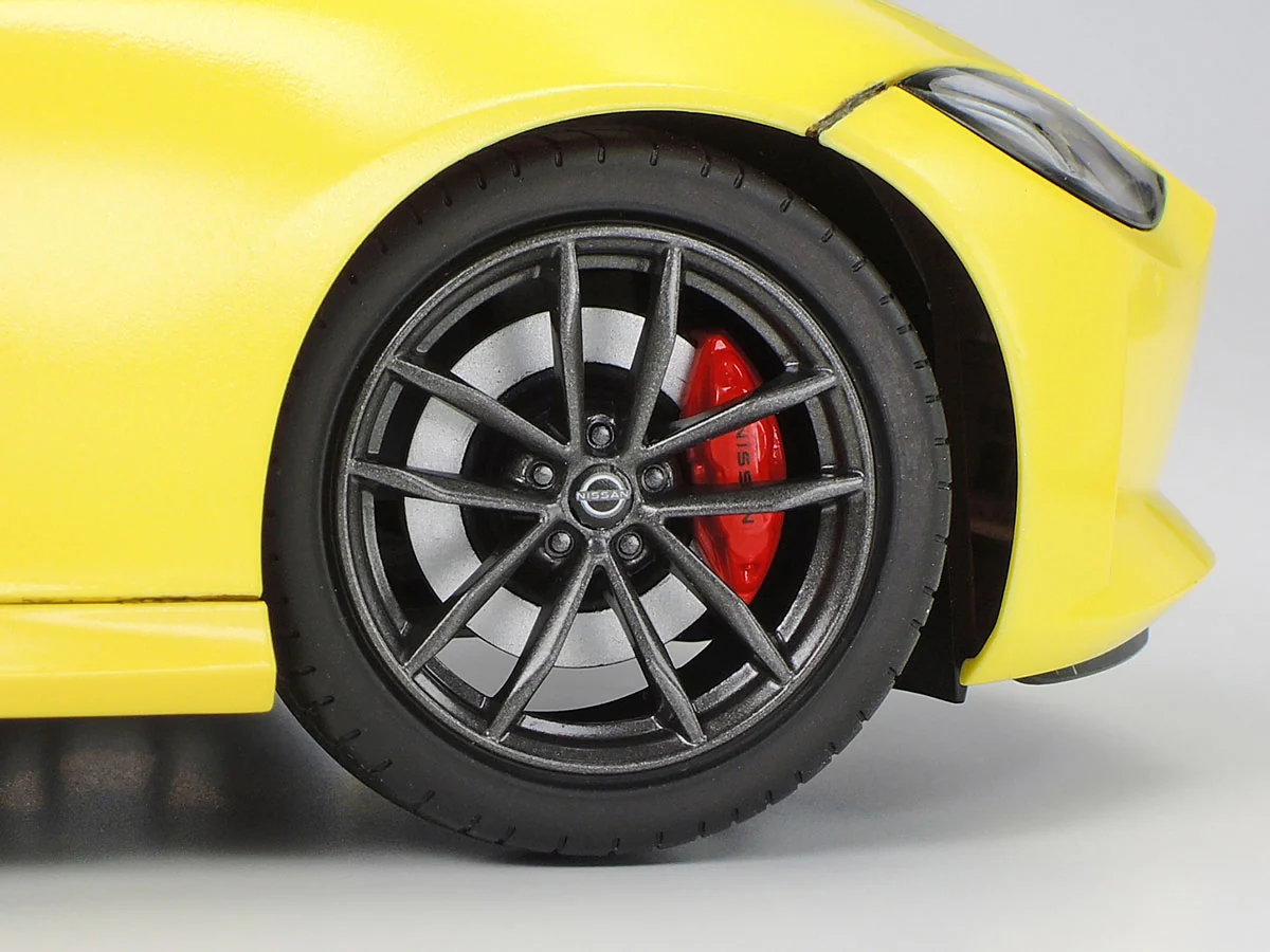 Tamiya 1/24 Nissan Z Sports Car - Image 11